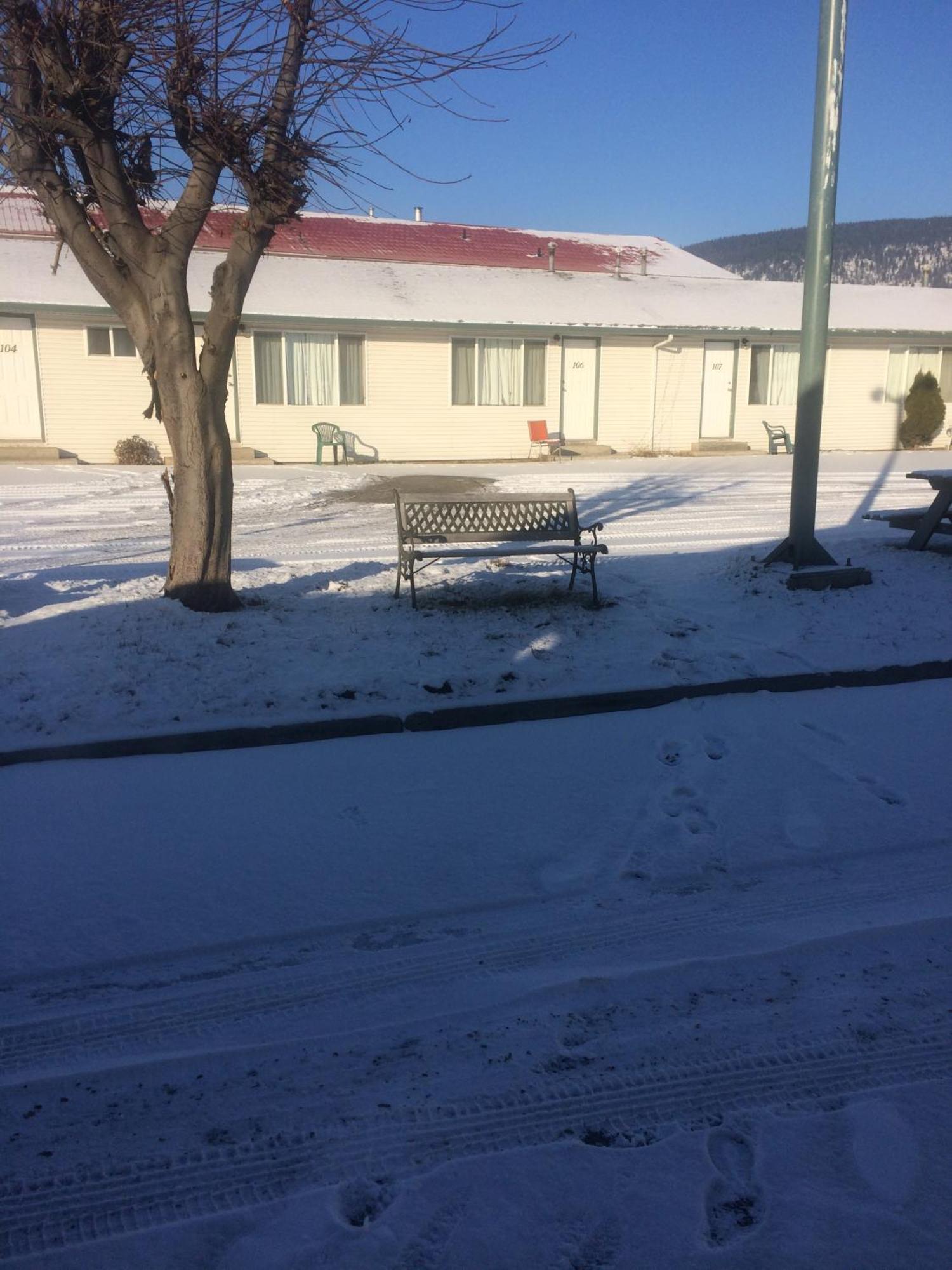 Road Runner Motel Merritt Εξωτερικό φωτογραφία