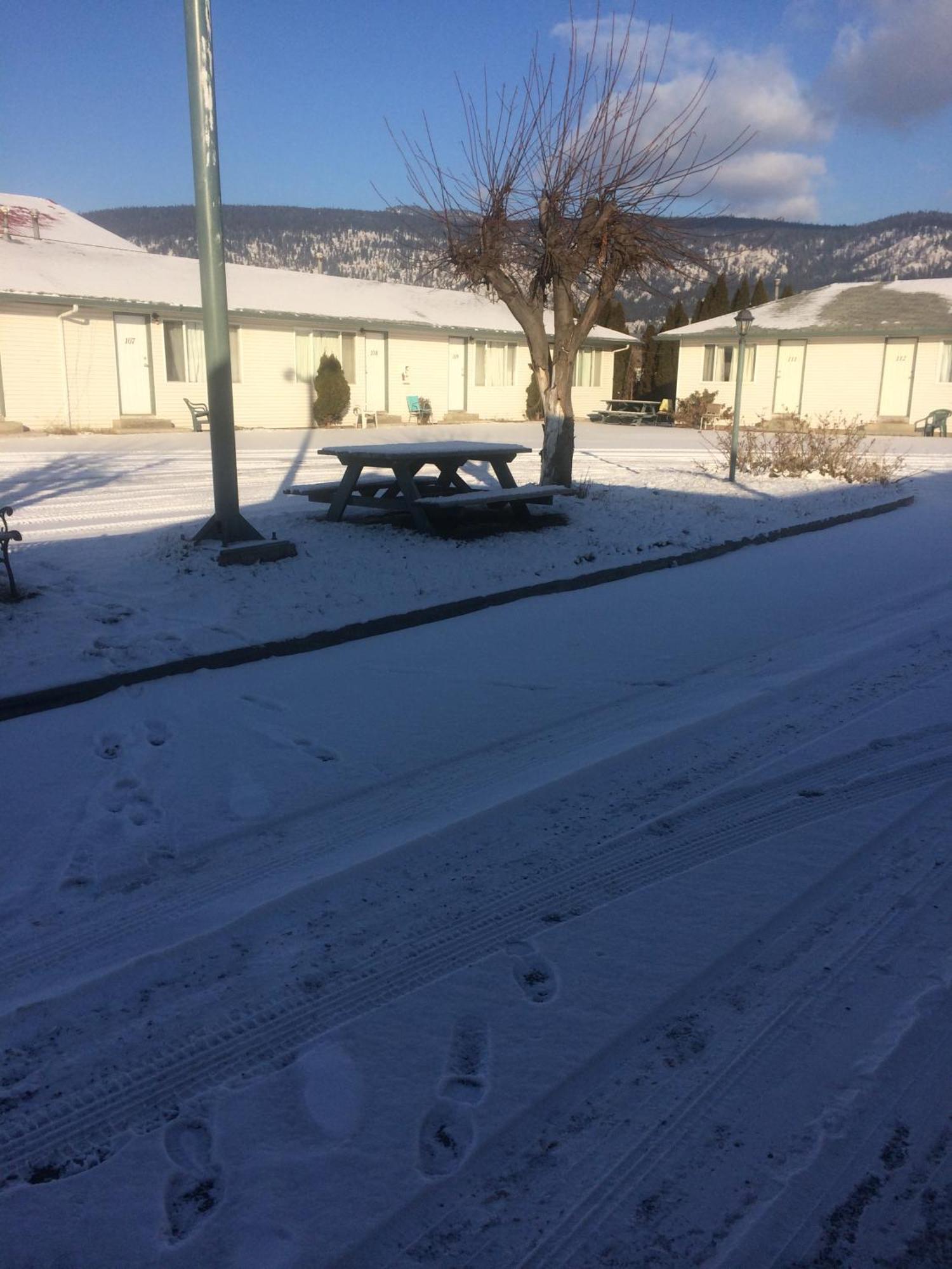 Road Runner Motel Merritt Εξωτερικό φωτογραφία